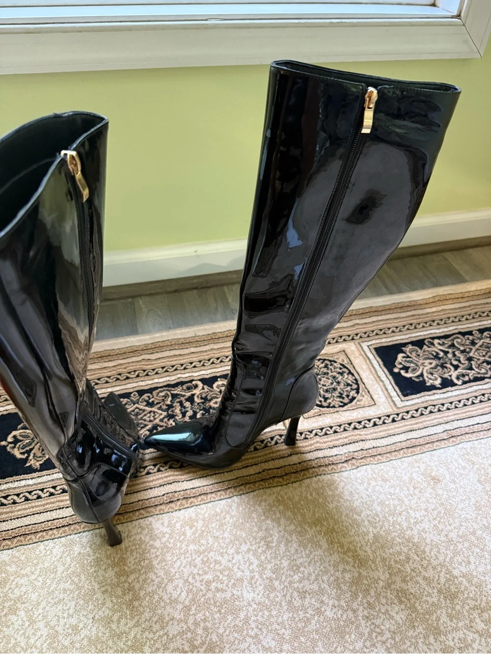 Black Patent Knee-High Pointed Toe Women's Boots